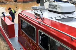 Members of the D.C. Fire Department help in searching for a missing construction worker on the Potomac River. (Courtesy D.C. Fire and EMS via Twitter)