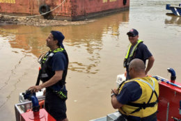 Members of the D.C. Fire Department search for a missing construction worker on the Potomac River. (Courtesy D.C. Fire and EMS via Twitter)