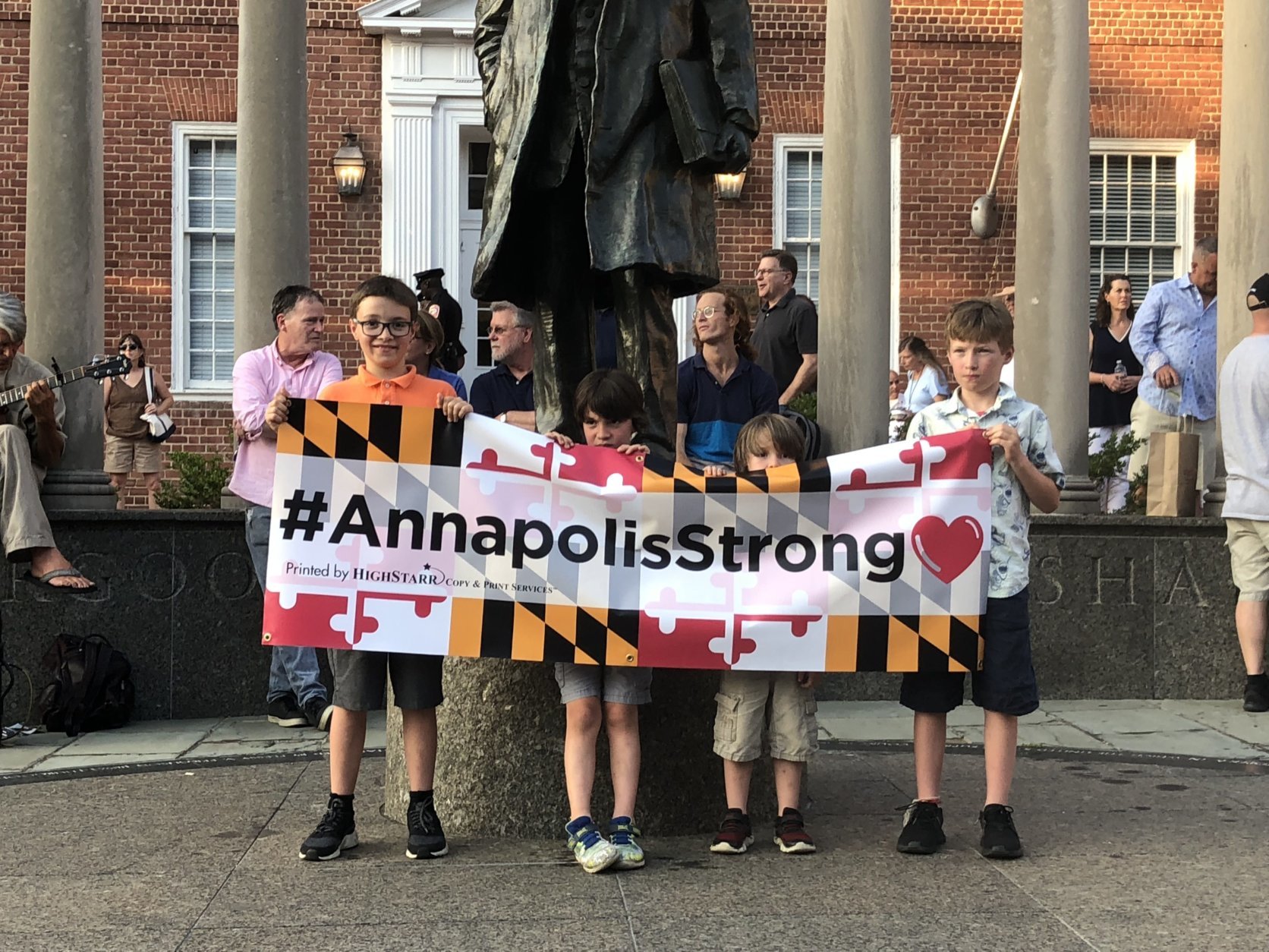 Mourners gather in Annapolis on Friday, June 29, for the victims of the Capital Gazette shooting. (Courtesy Kara McGuirk-Allison)
