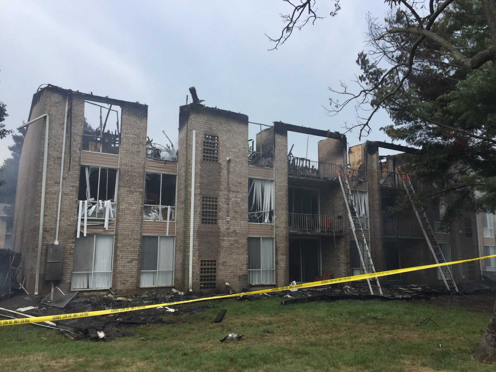 The fire gutted 11 apartments in the Franklin Park complex in Greenbelt. Nine adults and five children were displaced. (WTOP/Kristi King)