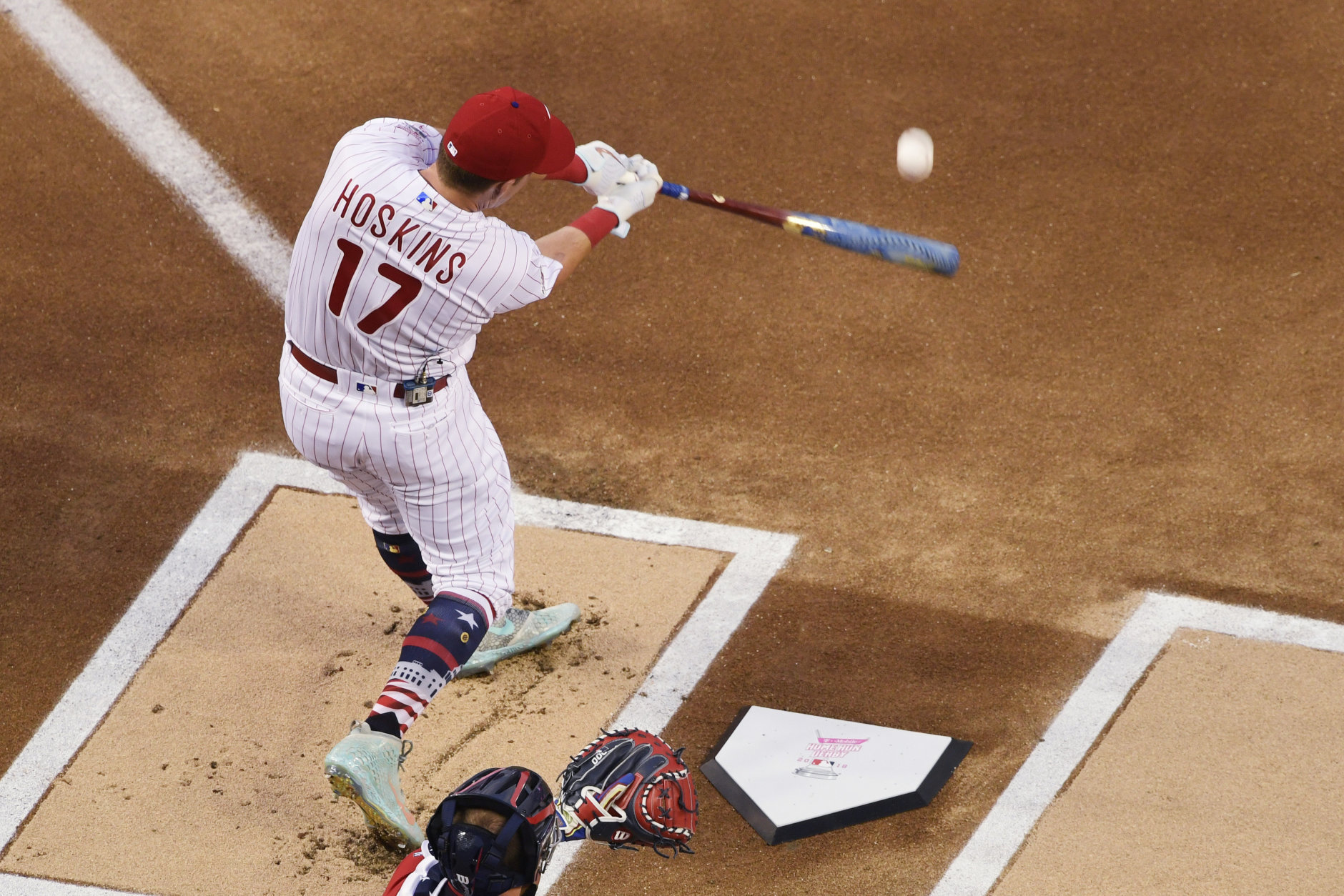 Philadelphia Phillies Rhys Hoskins (17) bats during the MLB Home Run Derby, at Nationals Park, Monday, July 16, 2018 in Washington. The 89th MLB baseball All-Star Game will be played Tuesday. (AP Photo/Susan Walsh)