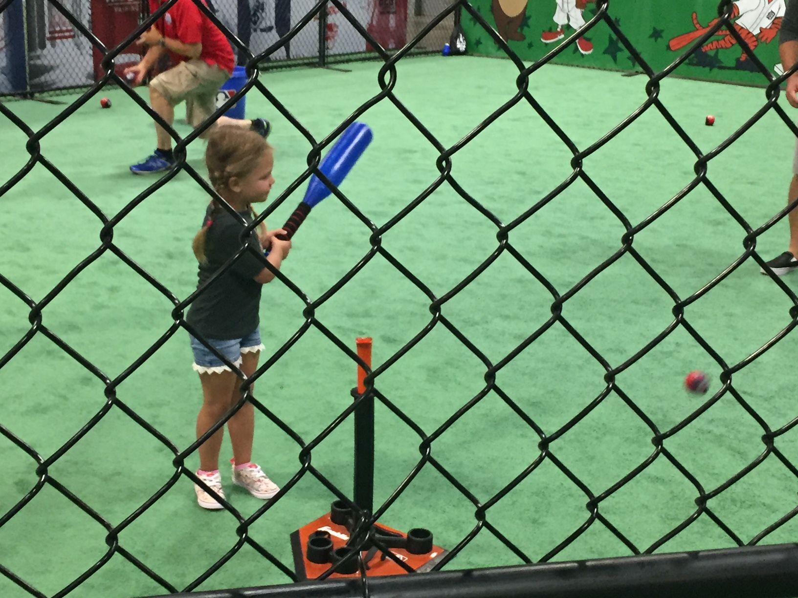 On one end of the hall were batting cages, where fans were able to take some hacks from off a pitching machine. On another, there were cages synced up to measure bat speed. There was even a virtual reality home run derby. (WTOP/John Domen)