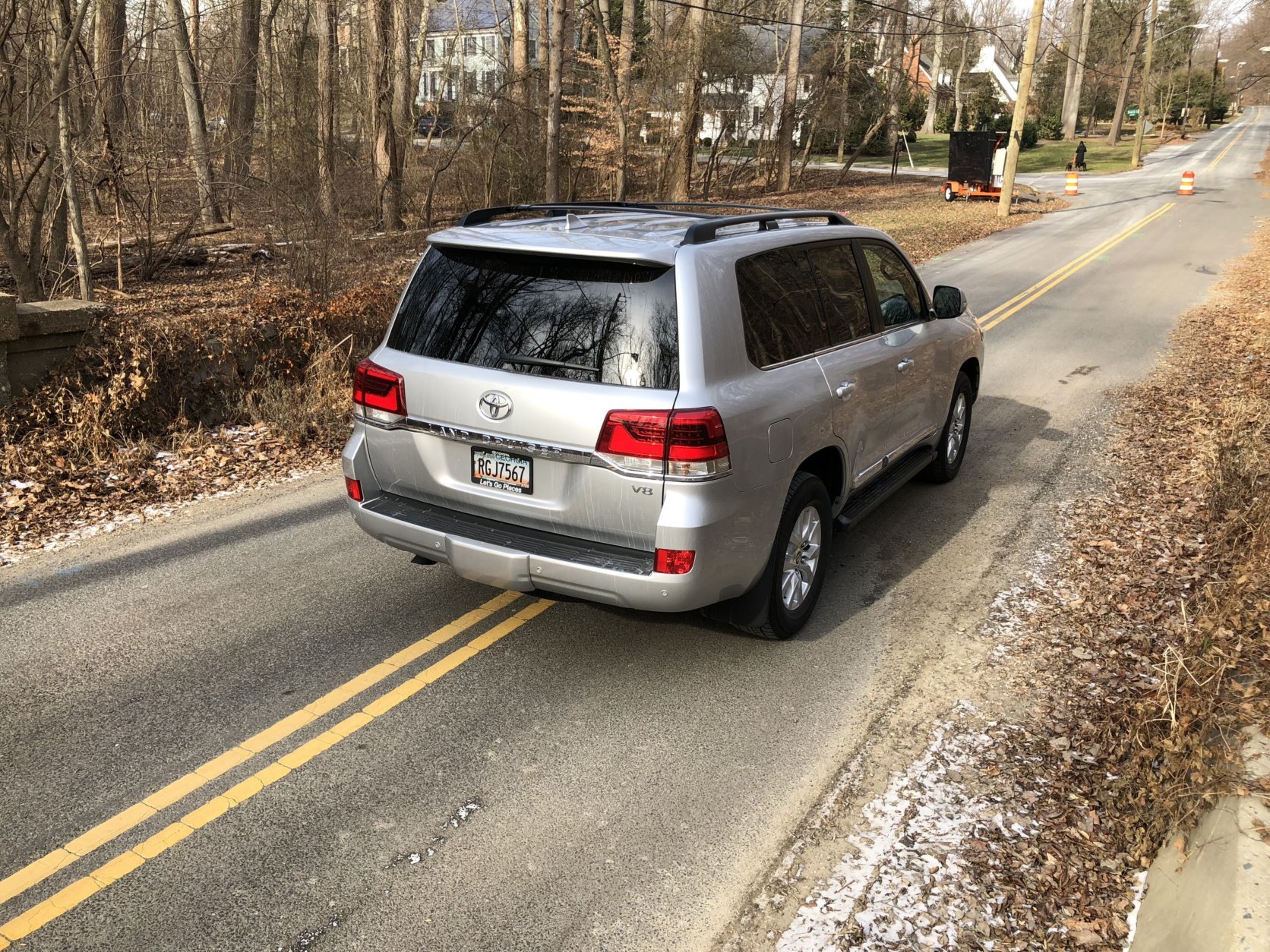 The lines are simple and time tested with no dramatic angles or exaggerated lines. The Land Cruiser doesn’t need that to get the point across.  (WTOP/Mike Parris)