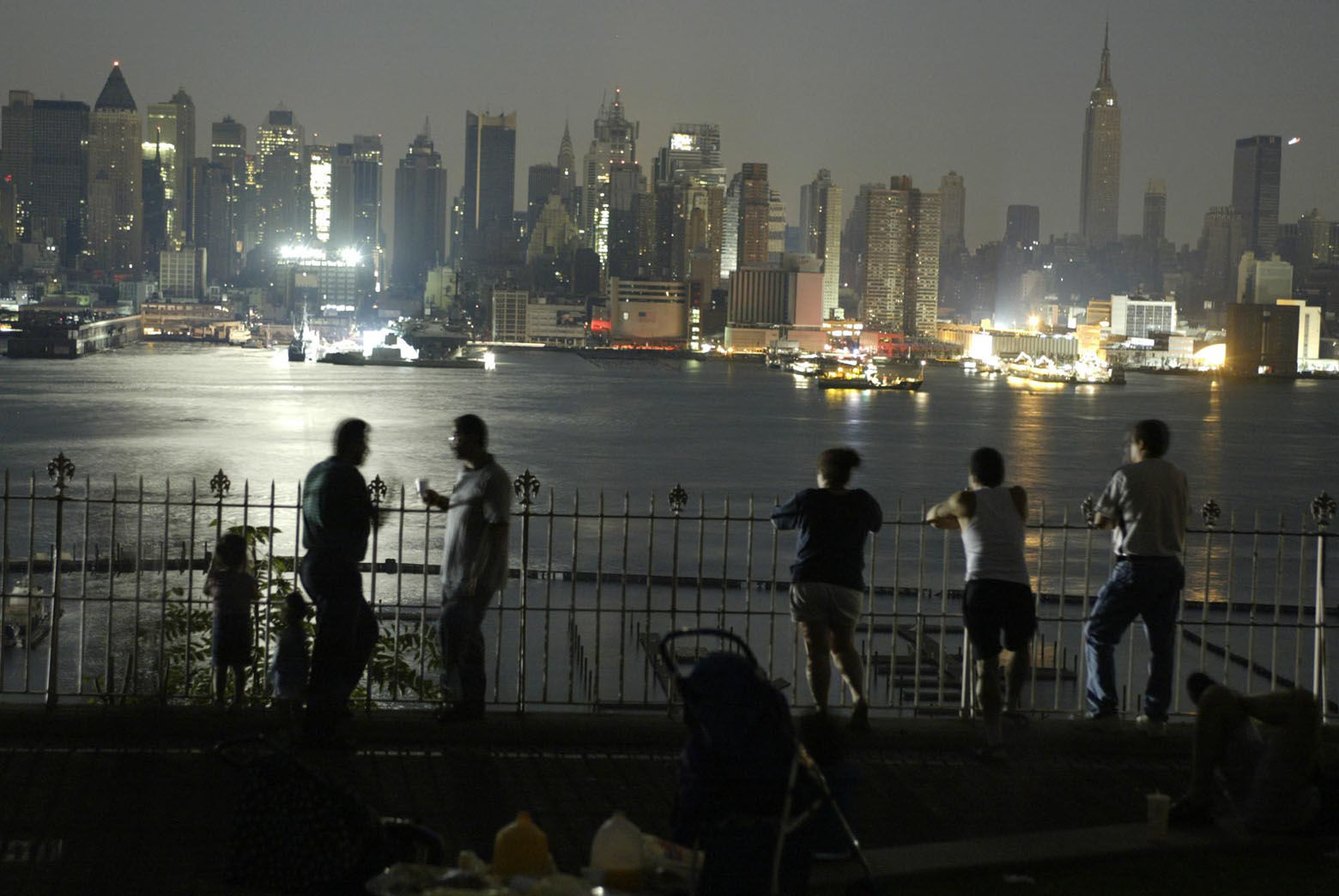 A view of the Upper West side of Manhattan is seen from a Weehawken, N.J.  park Thursday, Aug. 14, 2003.  The largest power blackout in U.S. history rolled across a vast swath of the northern United States as well as southern Canada on Thursday, driving millions of people outdoors into stifling rush hour streets, then darkness. (AP Photo/George Widman)