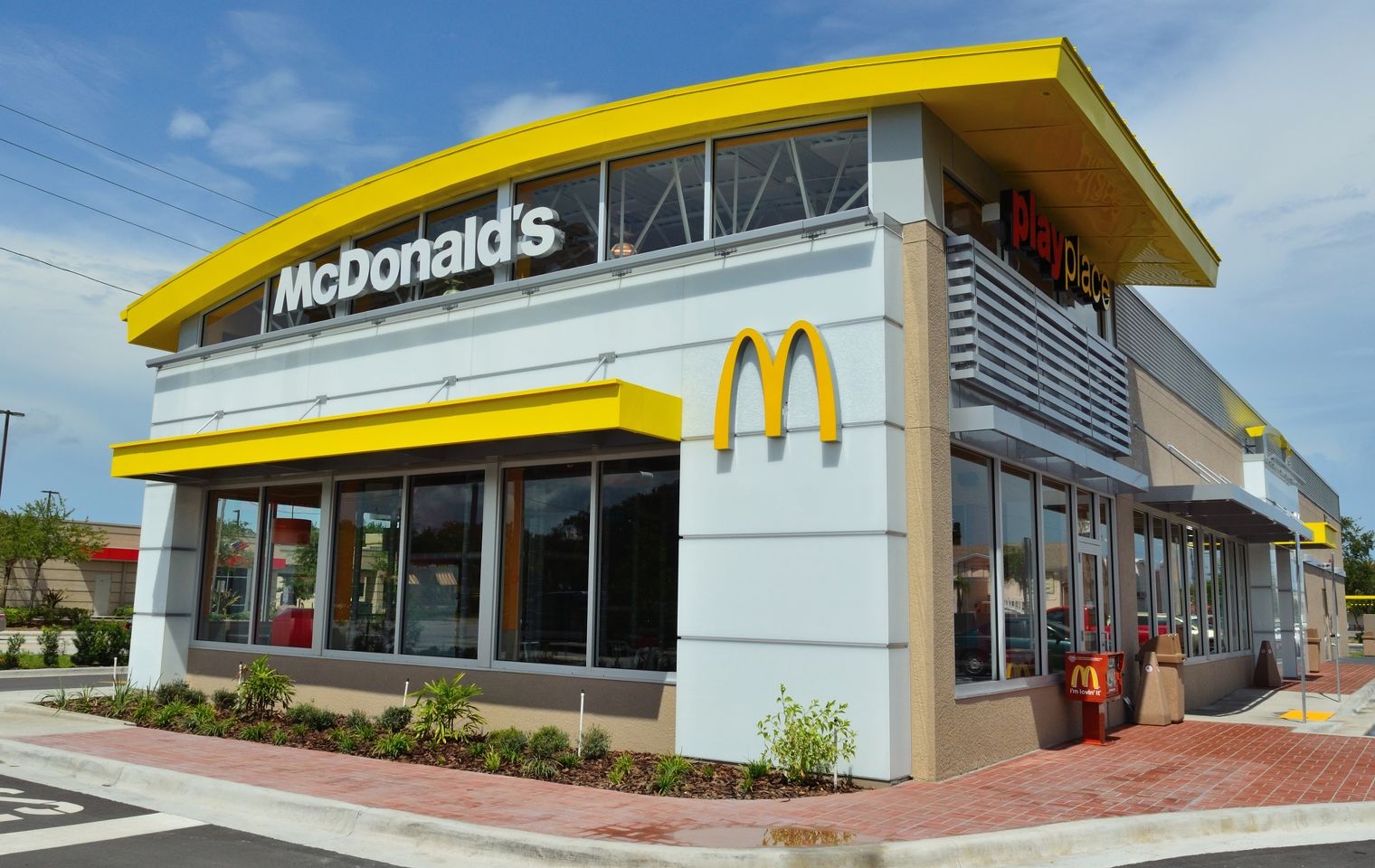 More DC McDonald’s getting kiosks, table service, curbside pickup