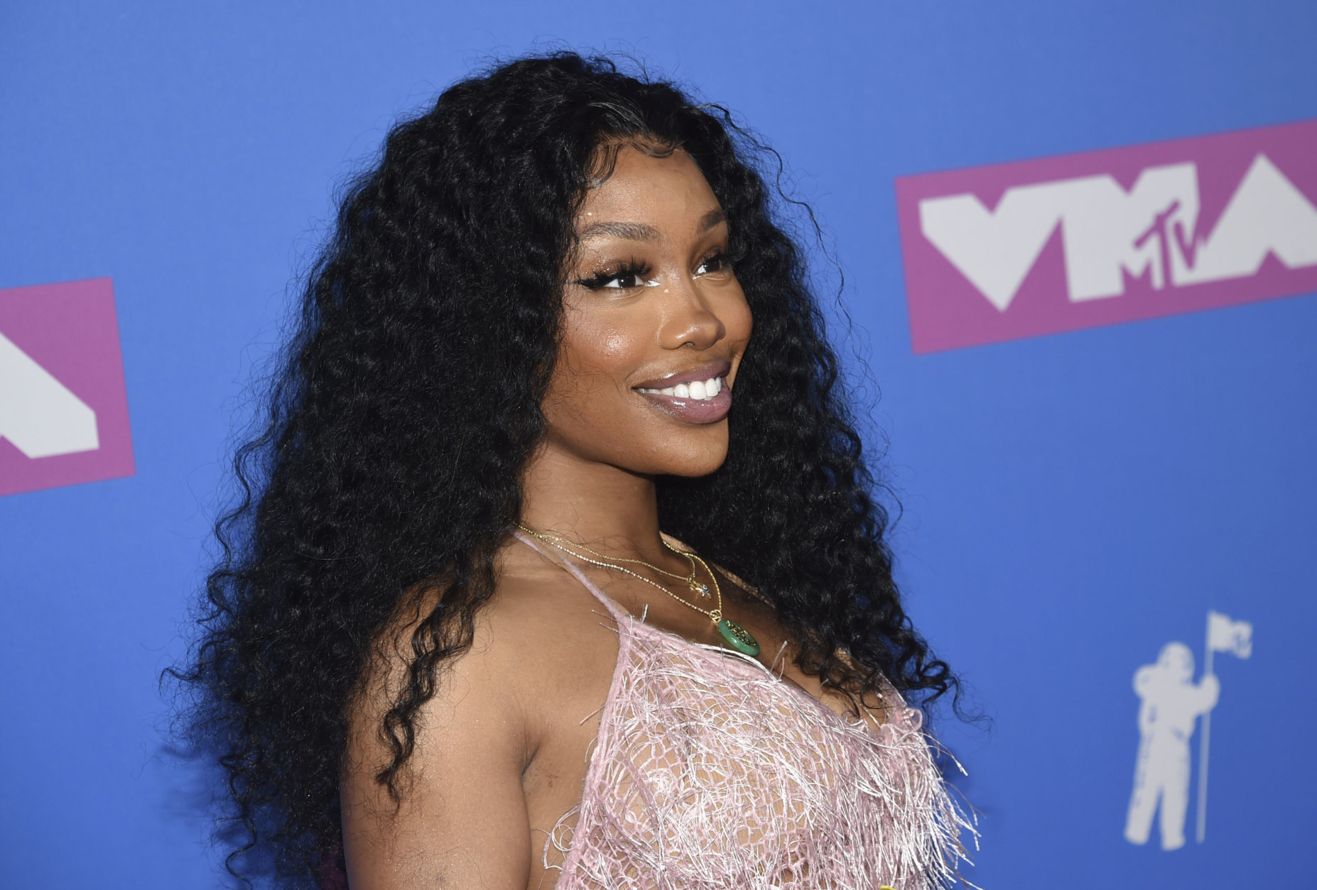 SZA arrives at the MTV Video Music Awards at Radio City Music Hall on Monday, Aug. 20, 2018, in New York. (Photo by Evan Agostini/Invision/AP)