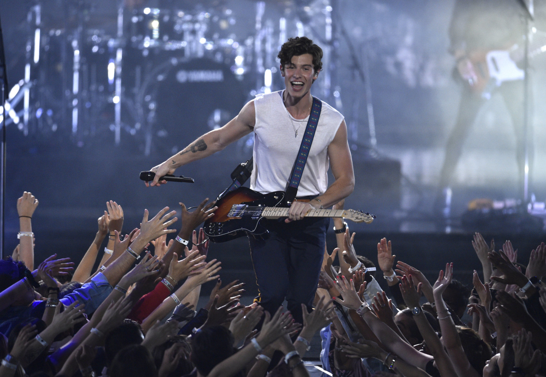 Shawn Mendes performs "In My Blood" onstage at the MTV Video Music Awards at Radio City Music Hall on Monday, Aug. 20, 2018, in New York. (Photo by Chris Pizzello/Invision/AP)