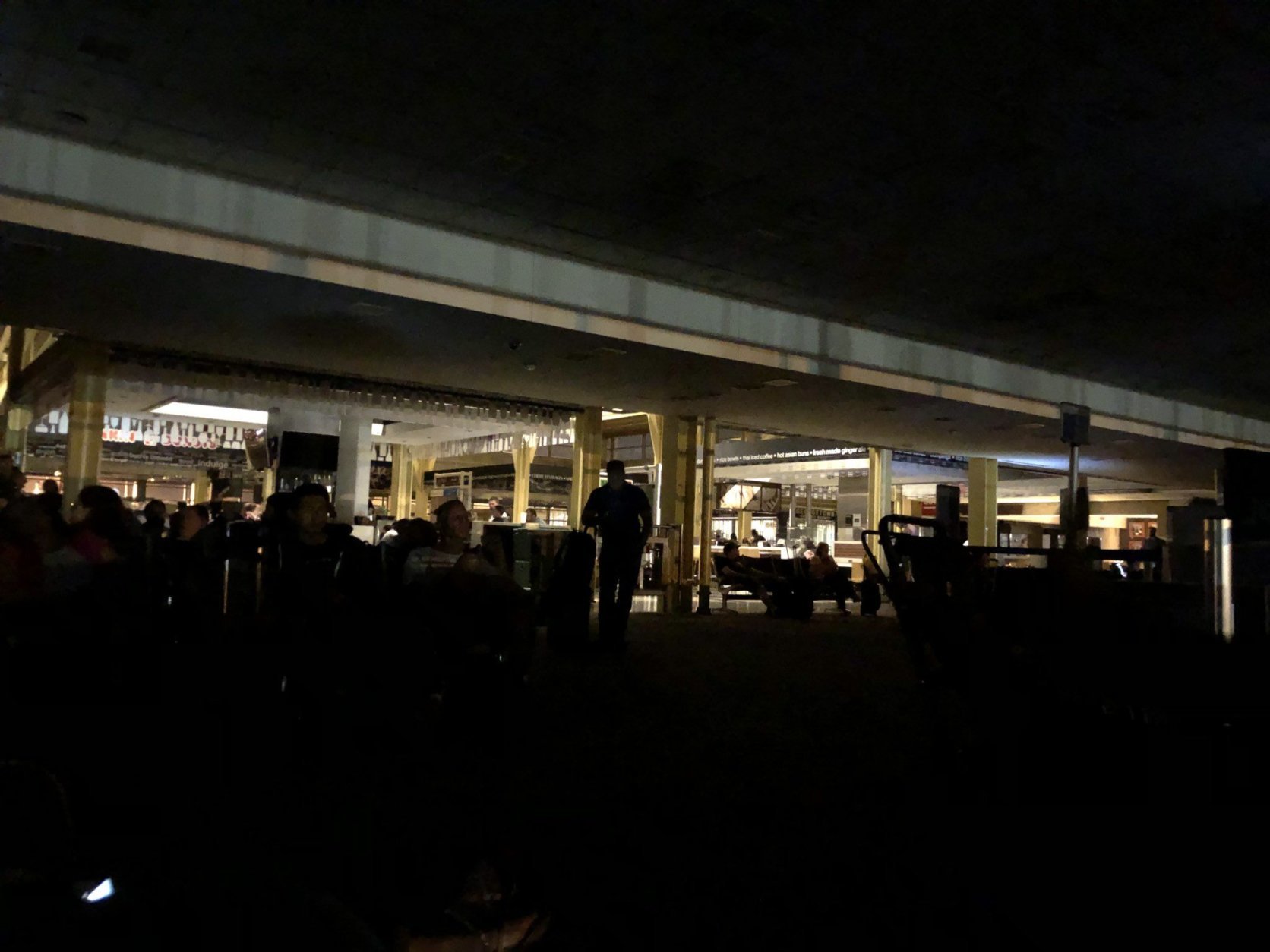 Reagan National Airport tweeted about an airport-wide power outage shortly before 10 p.m. Wednesday, Aug. 15, 2018. (Courtesy Brigid Evans via Twitter <a href="https://twitter.com/be_brig/status/1029910965331132416">@be_brig</a>)