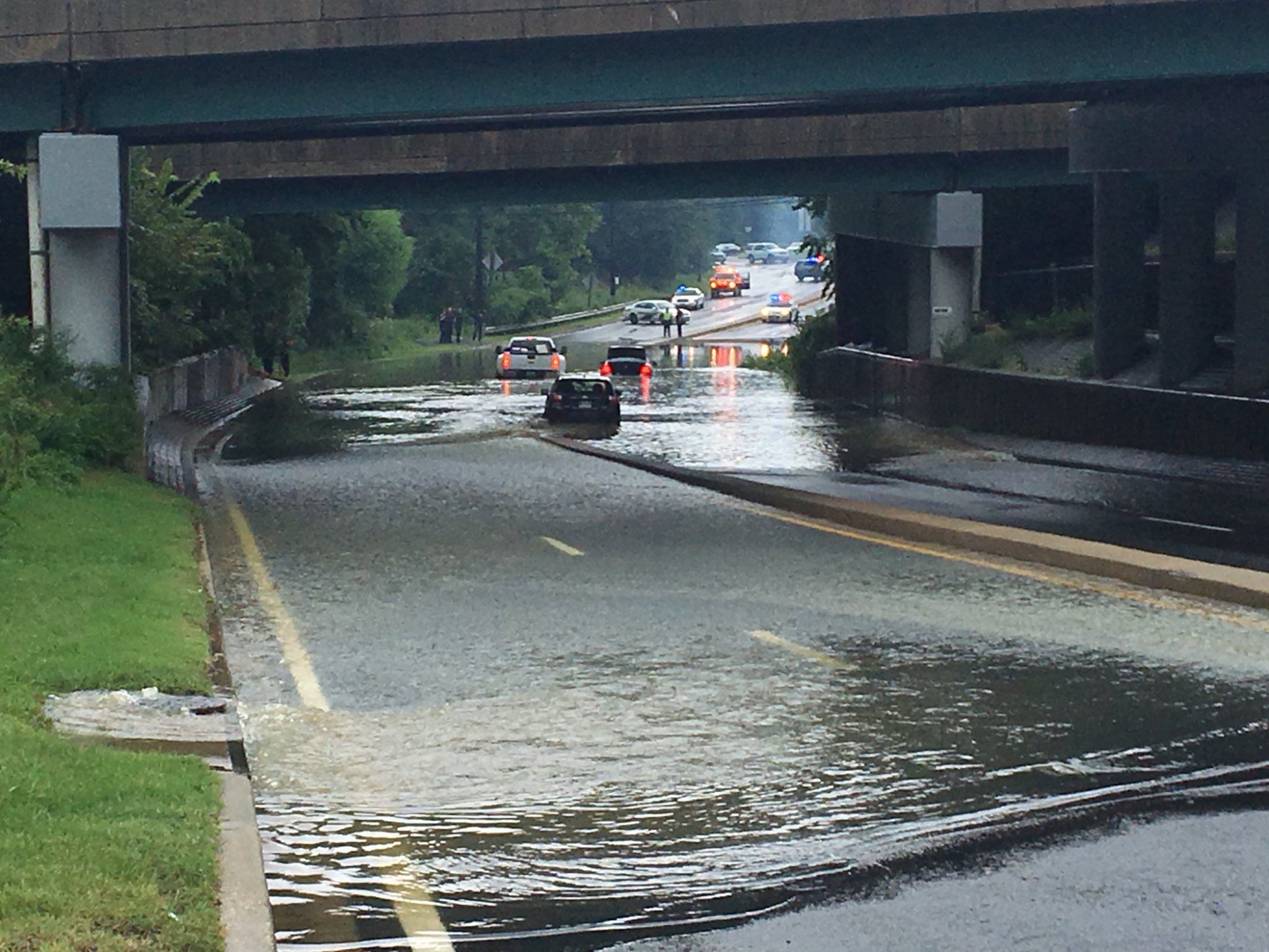 Downpours close roads; Forecast better for rest of week WTOP News