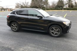 Large 19-inch 5-Hole sport wheels look great also; these wheels are worth the $500 extra. (WTOP/Mike Parris)