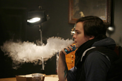 Is ‘youth vaping’ an epidemic? Local students give their take