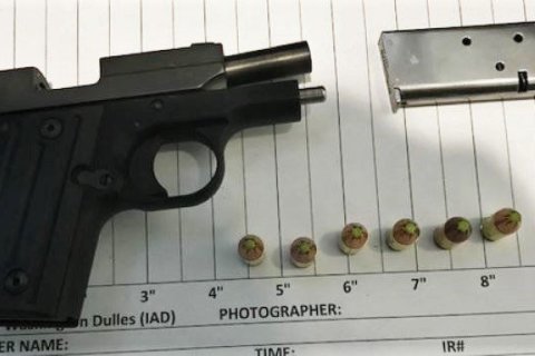 TSA official: Reston man had 2 loaded guns in carry-on bag at Dulles Airport