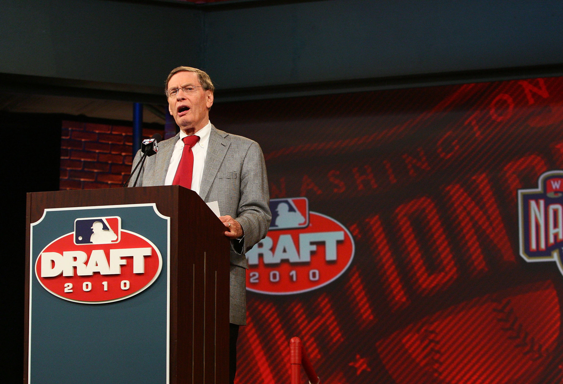 SECAUCUS, NJ - JUNE 07:  MLB commissioner Bud Selig announces Bryce Harper as the first overall pick to the Washington Nationals during the MLB First Year Player Draft on June 7, 2010 held in Studio 42 at the MLB Network in Secaucus, New Jersey.  (Photo by Mike Stobe/Getty Images)