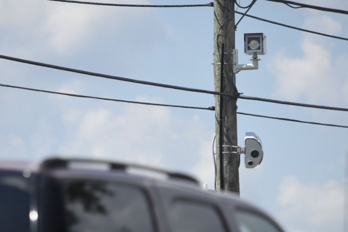 These new speed cameras sport high-resolution photos up to 29 megapixels, high-definition video, three-dimensional radar, 4G LTE wireless capability and variable flash output. (WTOP/Dave Dildine)