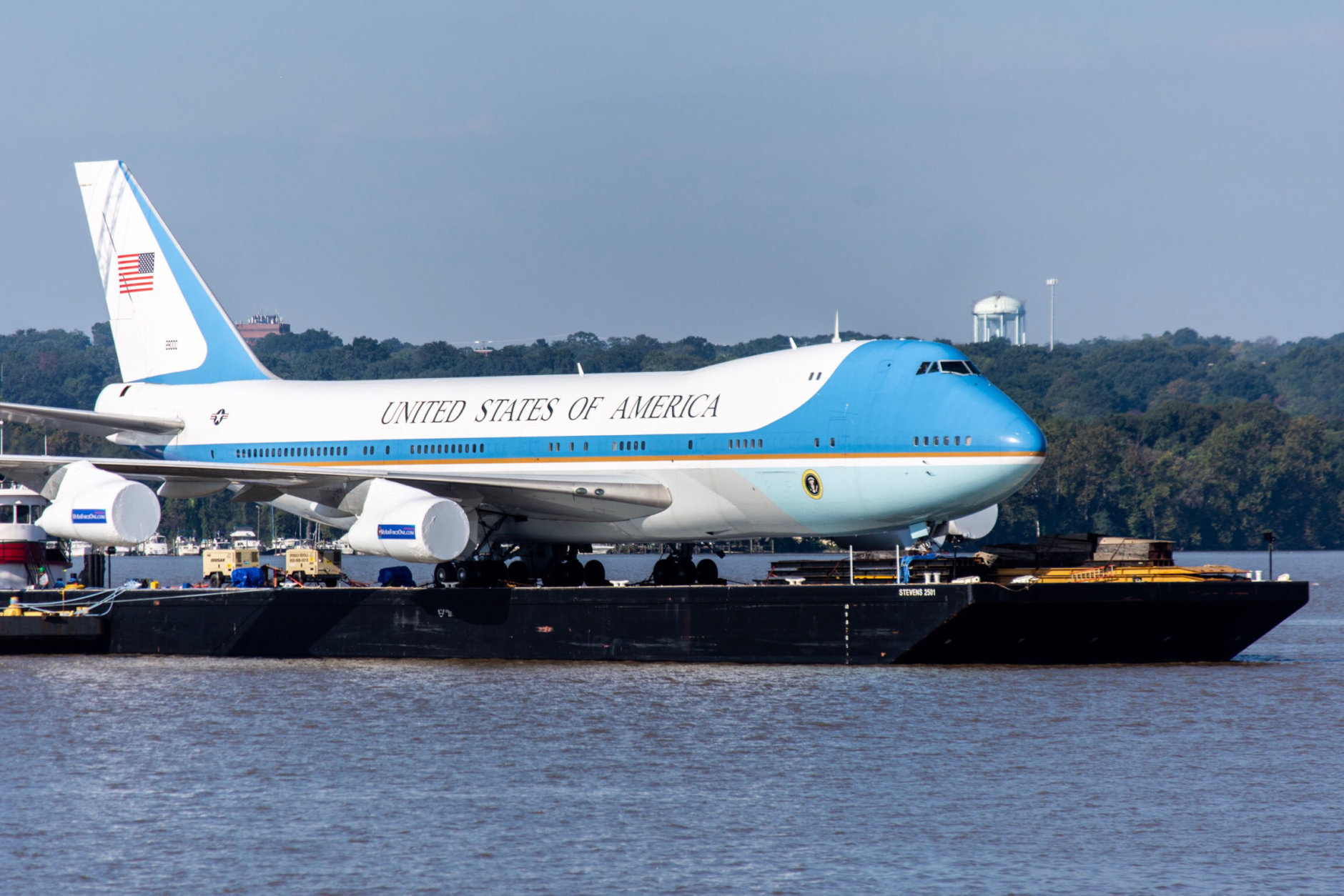 A full-size 747 replica of the famous Air Force One is now on display at National Harbor. (WTOP/Alejandro Alvarez)