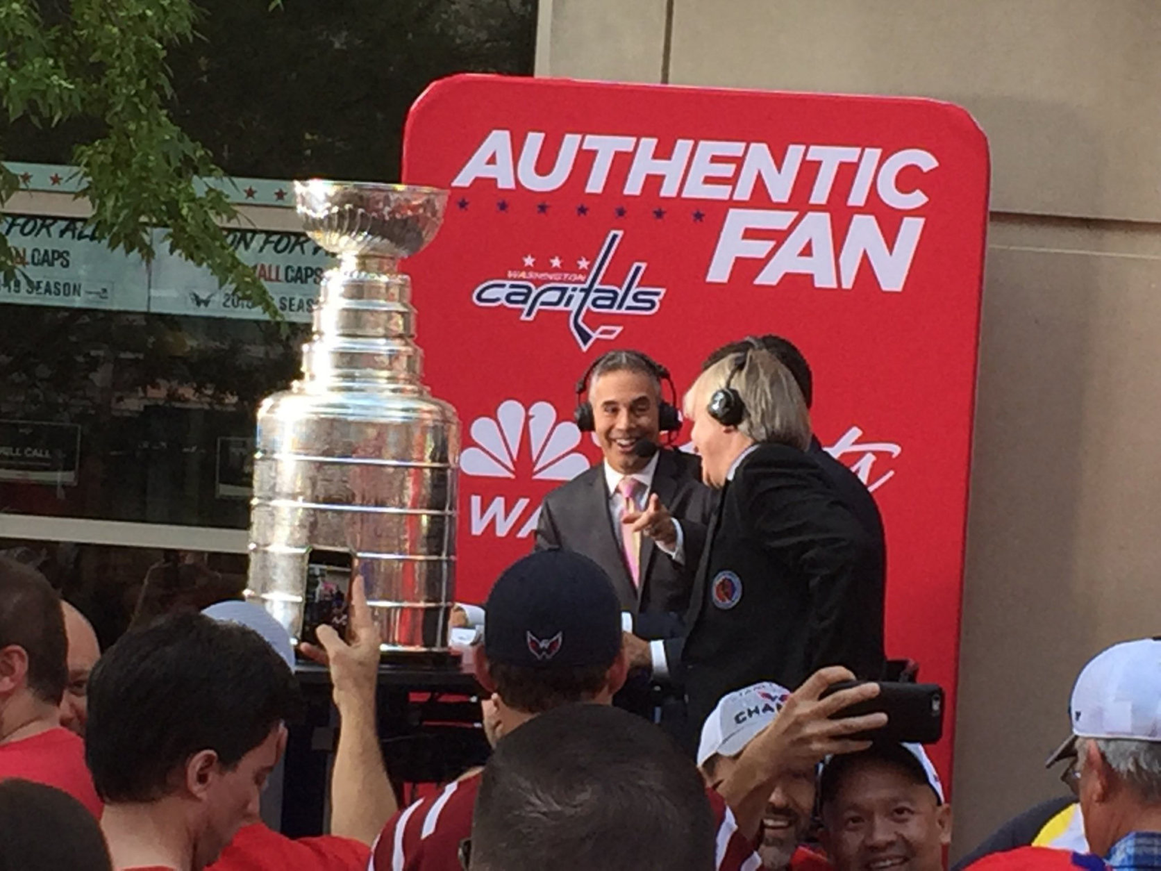 The Stanley Cup arrives at the Capital One Arena. (WTOP/Jonathan Warner)