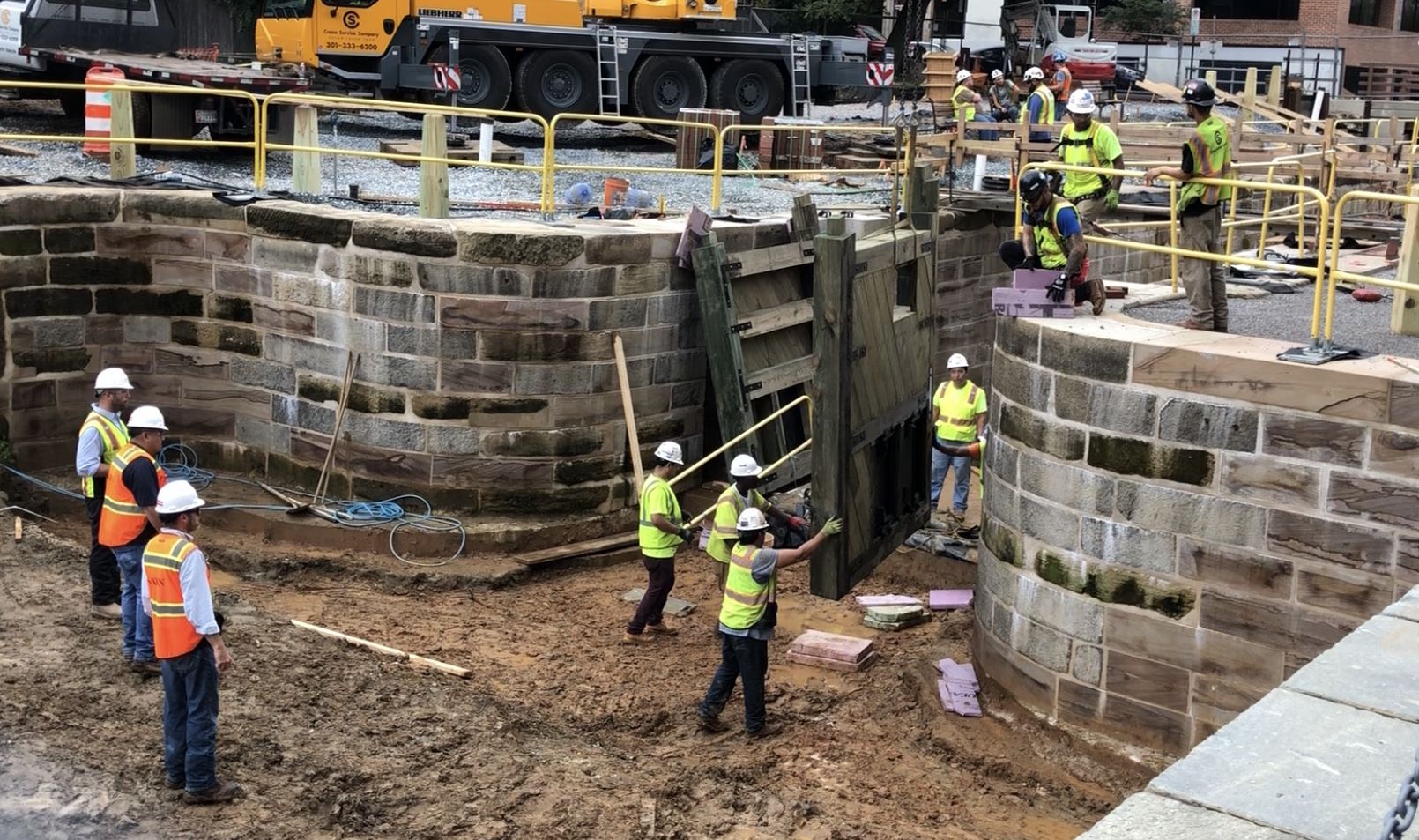 Reconstructed lock gates are being added to locks 3 and 4 in Georgetown between 30th and 31st streets, south of M Street in Northwest D.C. (WTOP/Kristi King)