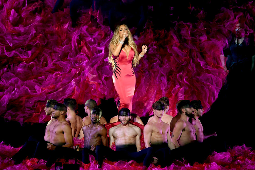LOS ANGELES, CA - OCTOBER 09:  Mariah Carey performs onstage during the 2018 American Music Awards at Microsoft Theater on October 9, 2018 in Los Angeles, California.  (Photo by Kevin Winter/Getty Images For dcp)