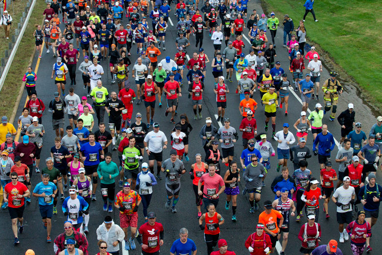 Over 20,000 people have started the marathon in recent years. (AP Photo/Jose Luis Magana)