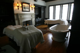 ** FOR IMMEDIATE RELEASE ** This private spa room in The Cloisters hotel, seen here on Tuesday, Aug. 14, 2007, is just one of the many luxury amenities that Exclusive Resorts members will be able to utilize once the newest resort in the high end club is completed at Sea Island, Ga. (AP Photo/Jacquelyn Martin)