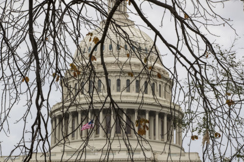 Congress returns: Can lawmakers avoid a government shutdown?