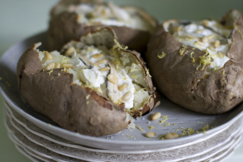 6 healthy, complete meals you can make in the microwave