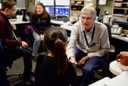 WTOP Traffic's Bob Marbourg imparts some knowledge to the junior reporters. (WTOP/Teta Alim)