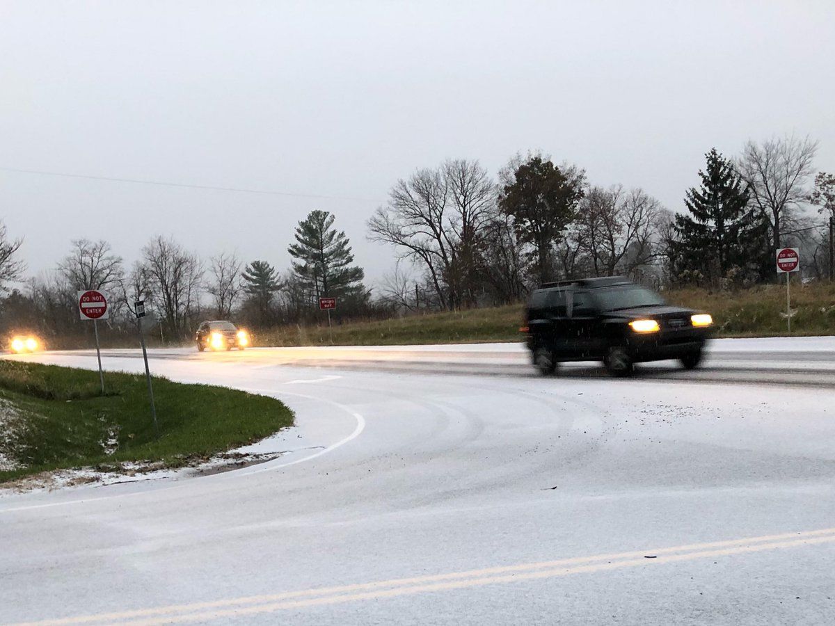 Snow is making for slippery conditions on Route 7 in Western Loudoun County. (WTOP/Neal Augenstein) 