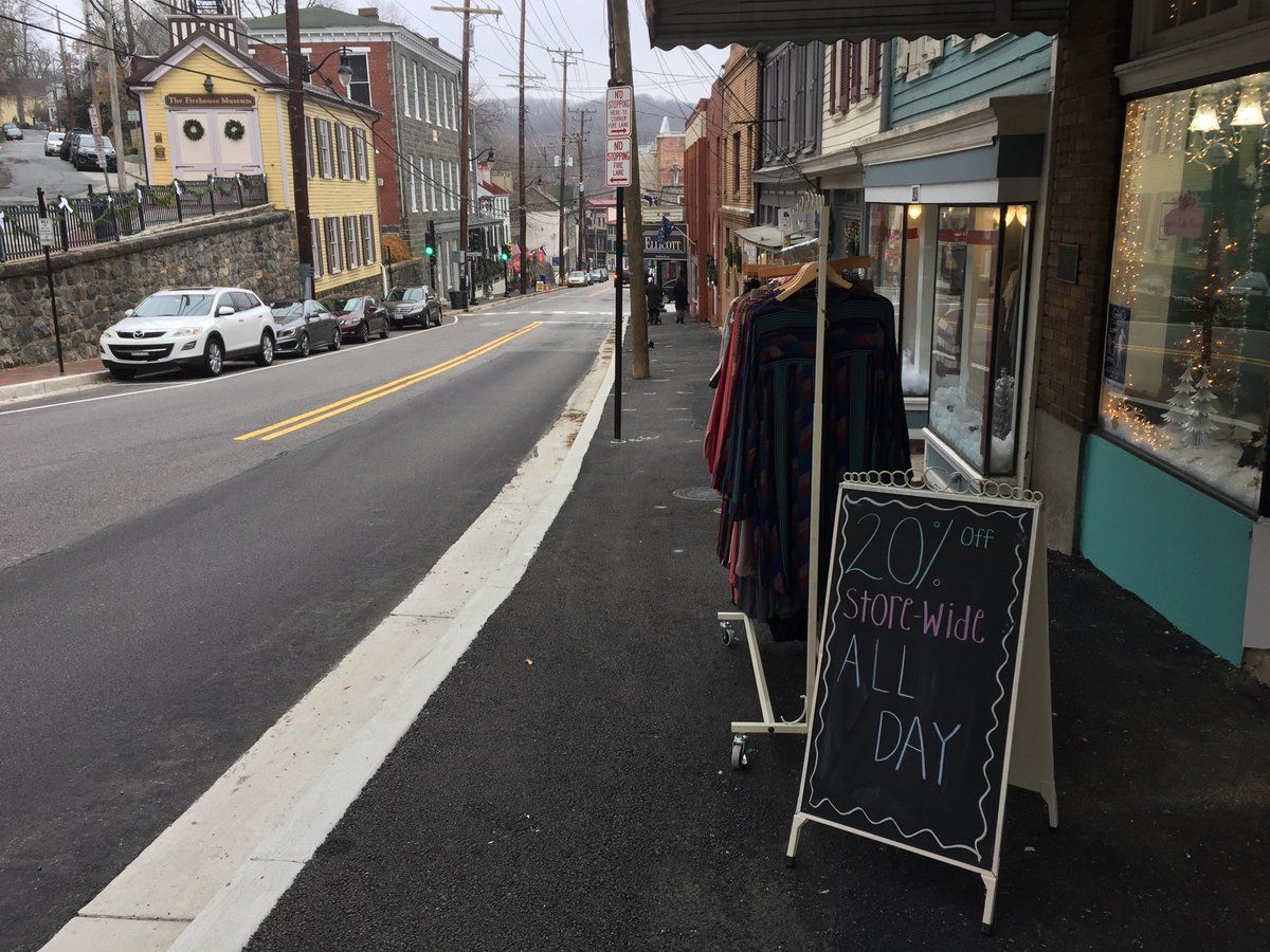 Business and costumers embraced Small Business Saturday in Ellicot City. (WTOP/John Domen)