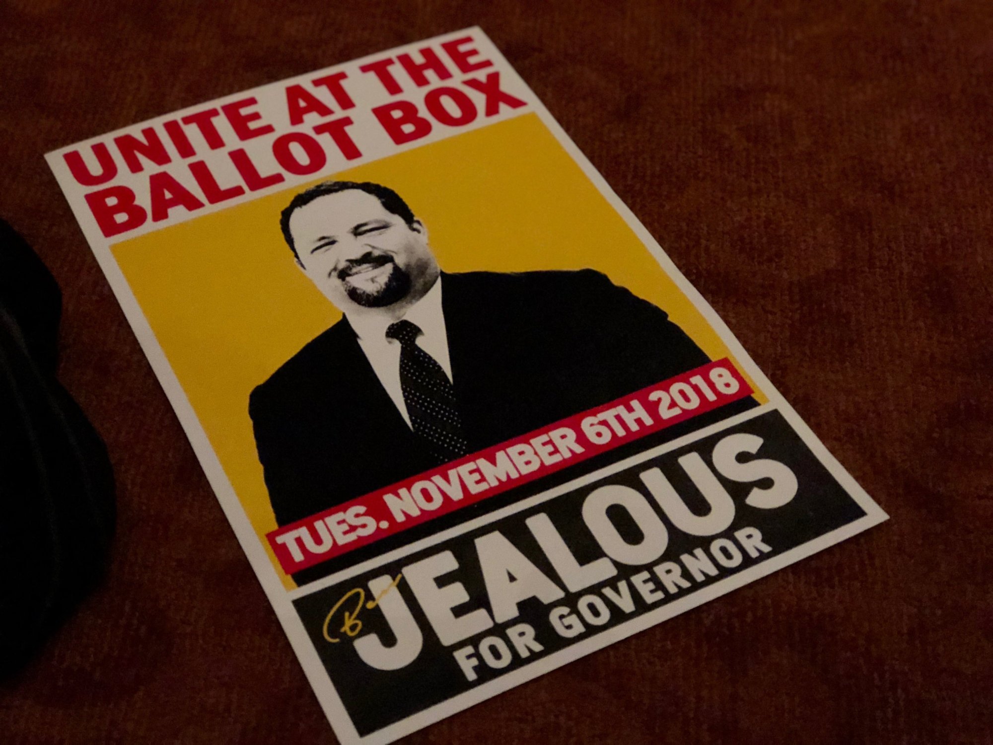 Early in the evening at the Ben Jealous campaign in Baltimore. (WTOP/ Kate Ryan)