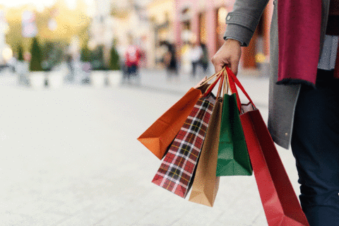 7 tips to avoid overspending on gifts this holiday season