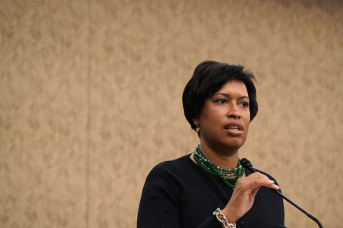 DC mayor stirs up controversy with saucy mumbo criticism
