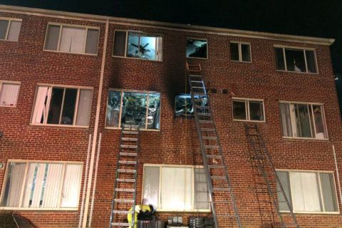 Malfunctioning microwave blamed for Silver Spring apartment fire
