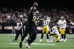NEW ORLEANS, LOUISIANA - DECEMBER 23: Demario Davis #56 of the New Orleans Saints reacts after a recovered fumble against the Pittsburgh Steelers during the second half at the Mercedes-Benz Superdome on December 23, 2018 in New Orleans, Louisiana. (Photo by Chris Graythen/Getty Images)