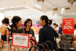 SYDNEY, AUSTRALIA - DECEMBER 26: People shop bags at David Jones Elizabeth St store during the Boxing Day sales on December 26, 2018 in Sydney, Australia. Boxing Day is one of the busiest days for retail outlets in Sydney with thousands taking advantage of the post-Christmas sale prices. (Photo by Hanna Lassen/Getty Images) (Photo by Hanna Lassen/Getty Images)