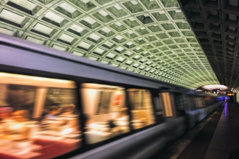 DC leaders eager for Metro to restore full service