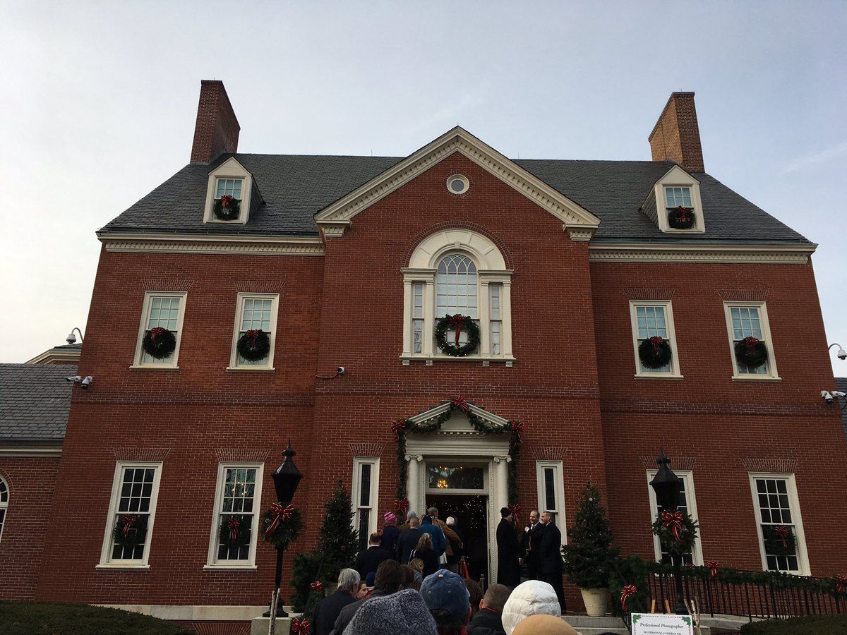 The doors of the Maryland governor’s mansion were open to the public for the free Holiday Open House. Folks braved the cold to take a look-see inside. The line of visitors stretched outside the mansion gates and around two corners at one point during the afternoon. (WTOP/Liz Anderson)