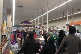 The Giant in the Cathedral Heights neighborhood in D.C. was packed before the snow started. (WTOP/Mike Murillo) 