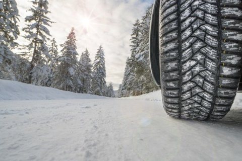 AAA: As temperatures drop, it’s time to check those tires and batteries