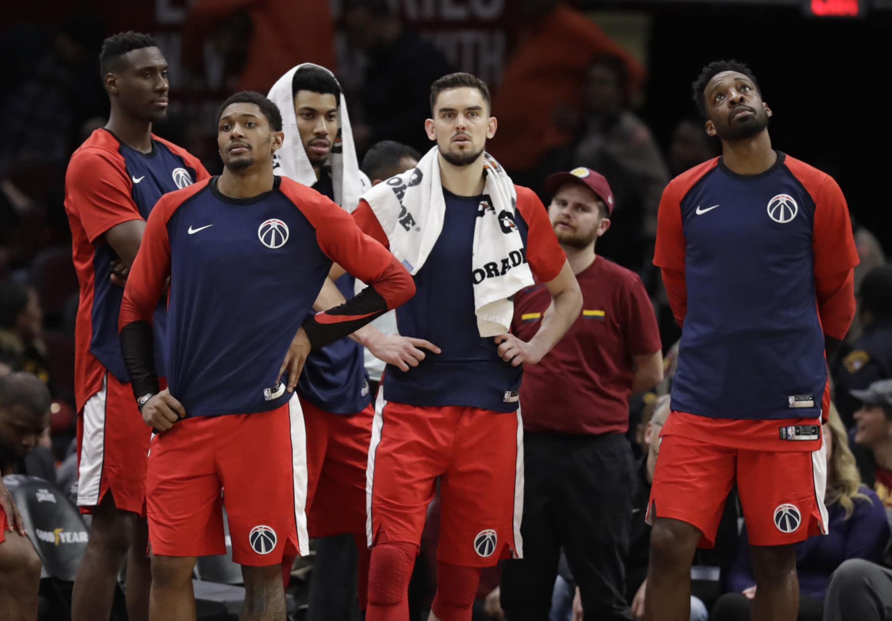 The Washington Wizards bench watches late in the second half of an NBA basketball game against the Cleveland Cavaliers, Tuesday, Jan. 29, 2019, in Cleveland. (AP Photo/Tony Dejak)