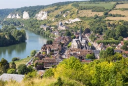 View on Les Andelys next to the river Seine seen from castle gaillard in the region Normandie, France. (Getty Images/iStockphoto/kyrien) 