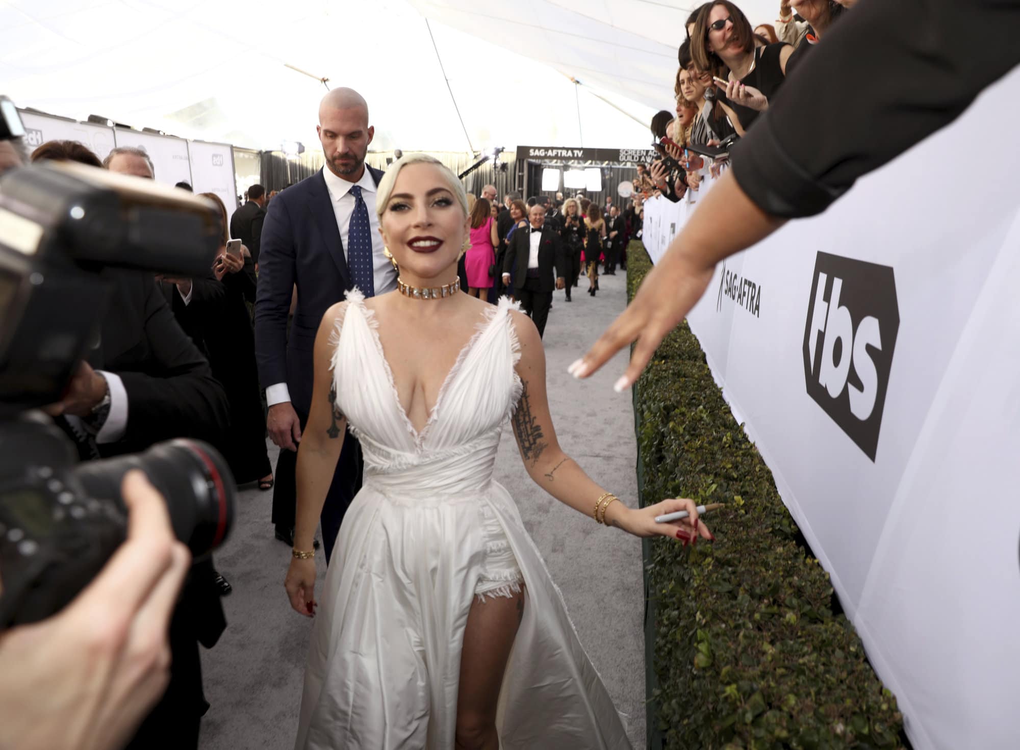 Lady Gaga interacts with fans at the 25th annual Screen Actors Guild Awards at the Shrine Auditorium &amp; Expo Hall on Sunday, Jan. 27, 2019, in Los Angeles. (Photo by Matt Sayles/Invision/AP)