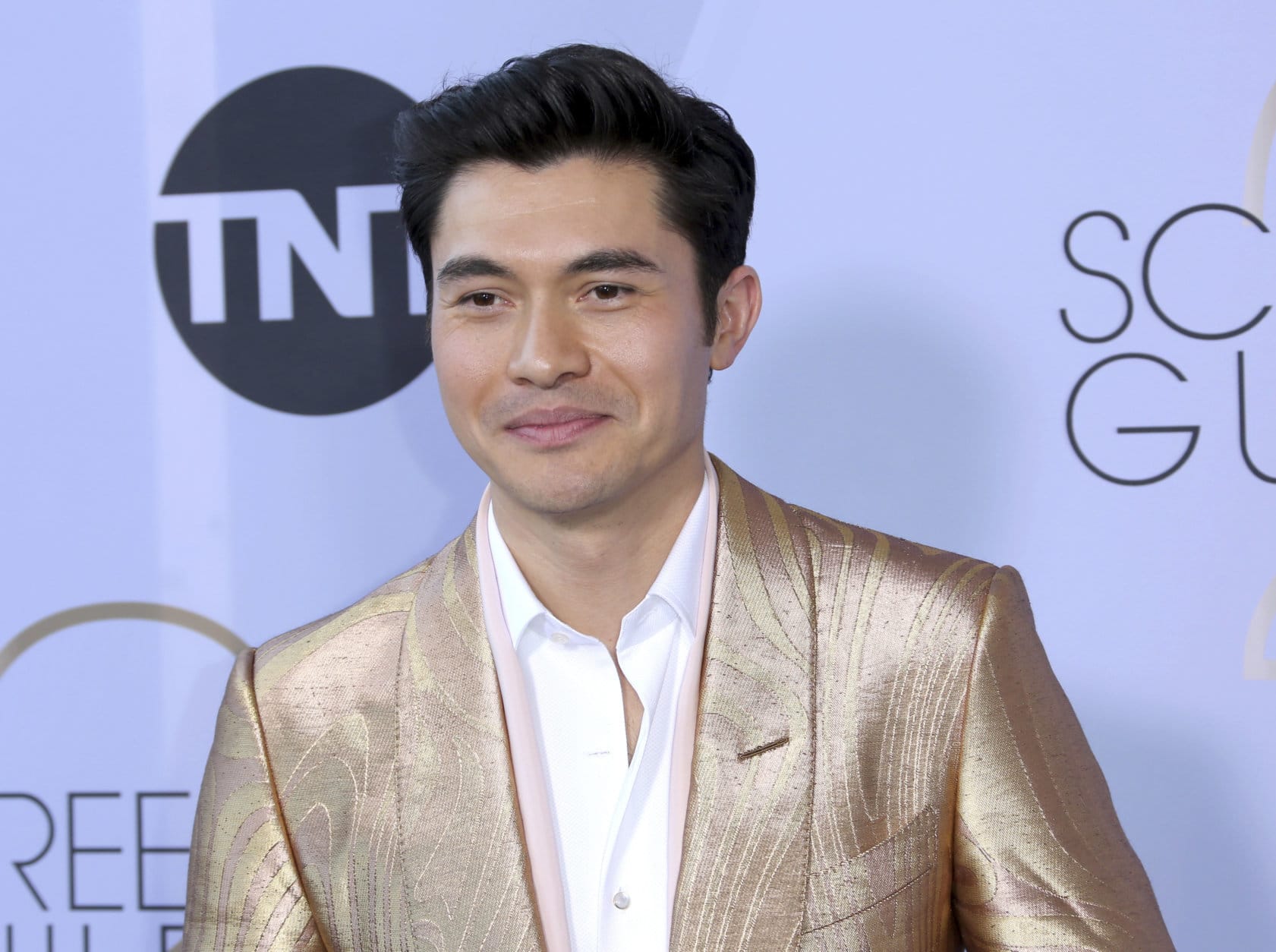 Henry Golding arrives at the 25th annual Screen Actors Guild Awards at the Shrine Auditorium &amp; Expo Hall on Sunday, Jan. 27, 2019, in Los Angeles. (Photo by Willy Sanjuan/Invision/AP)