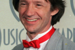 ** FILE ** In this Jan. 26, 1987 file photo, Peter Tork is photographed at the American Music Awards in Los Angeles. Tork, a former member of the 1960s pop group the Monkees, said Thursday, March 5, 2009 that he has a rare form of head and neck cancer, but the prognosis is good.  (AP Photo)