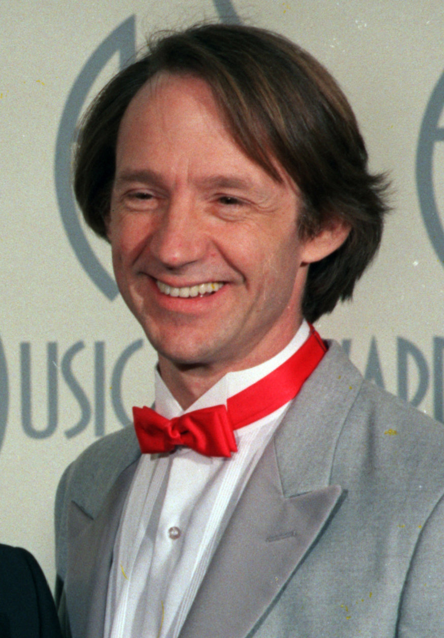 ** FILE ** In this Jan. 26, 1987 file photo, Peter Tork is photographed at the American Music Awards in Los Angeles. Tork, a former member of the 1960s pop group the Monkees, said Thursday, March 5, 2009 that he has a rare form of head and neck cancer, but the prognosis is good.  (AP Photo)