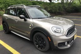 The MiNi Cooper S E Countryman ALL4 is a plug-in hybrid version of the popular compact crossover. (WTOP/Mike Paris)