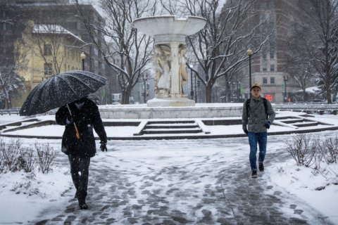 Weekend forecast: Rain and possibly snow on the way Saturday for DC area