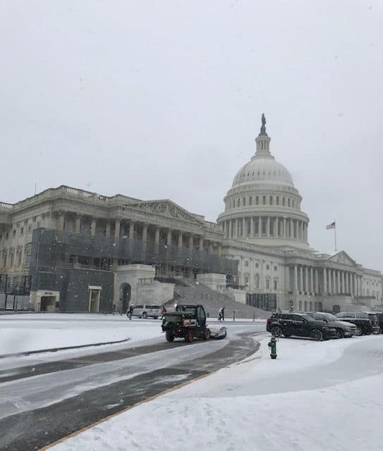 The D.C. area is expecting up to 2 inches of snow by the end of Friday. (WTOP/Mitch Miller) 