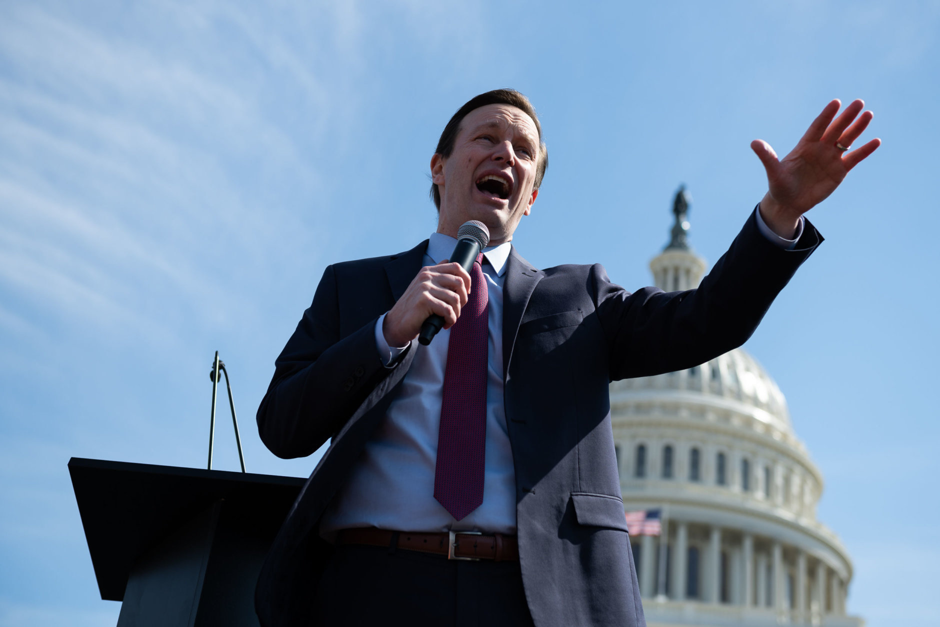 Connecticut Sen. Chris Murphy addresses students in the shadow of the Capitol rotunda on Thursday afternoon. As the junior Senator from Connecticut, Murphy took office in the year following the Sandy Hook shooting.(WTOP/Alejandro Alvarez)