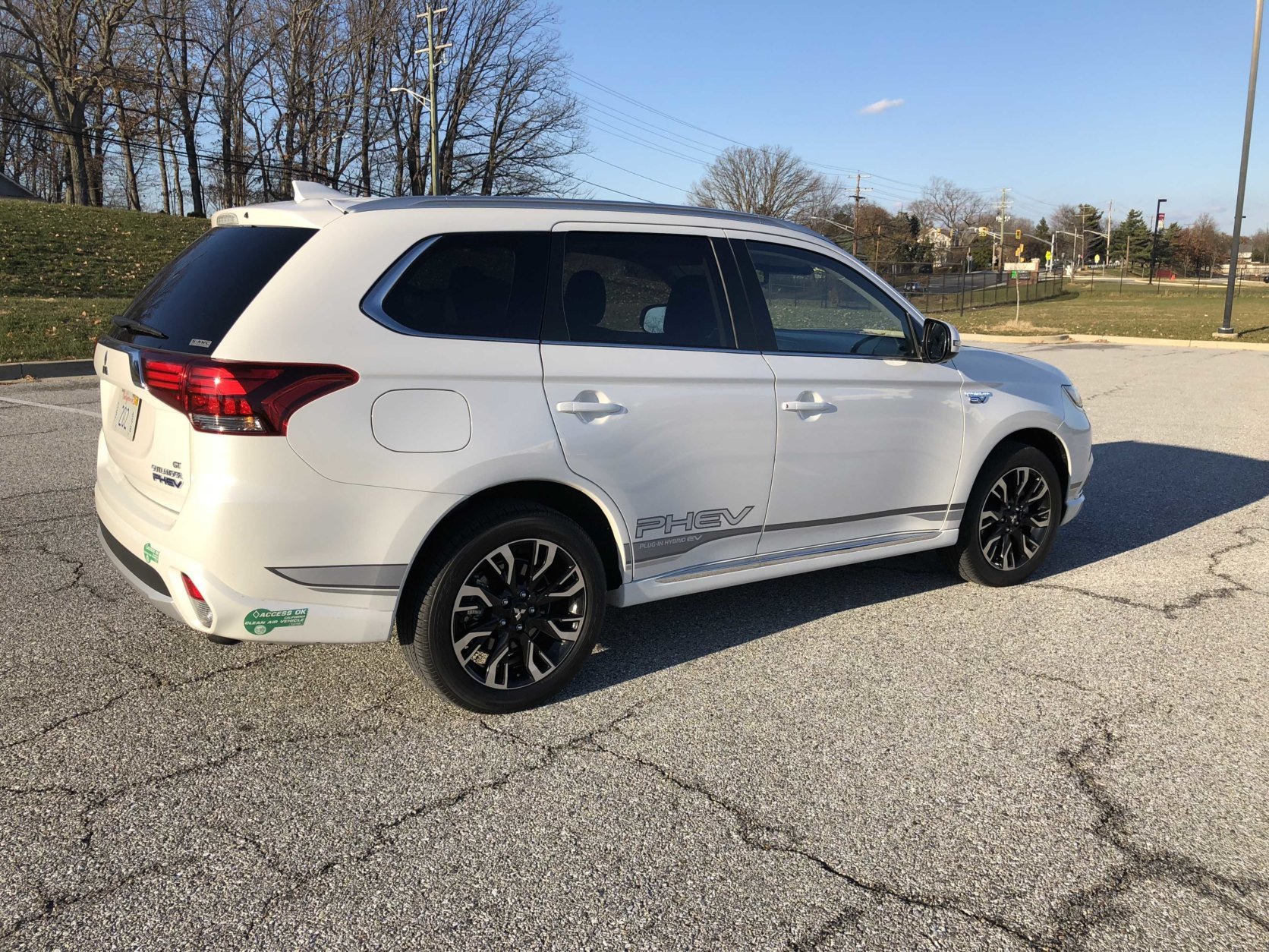Car Review: Mitsubishi Outlander PHEV lets you plug in, use less